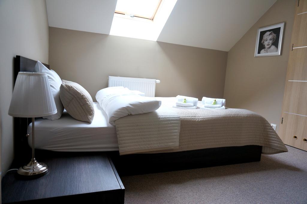Villa Modlin Airport Nowy Dwór Mazowiecki Habitación foto